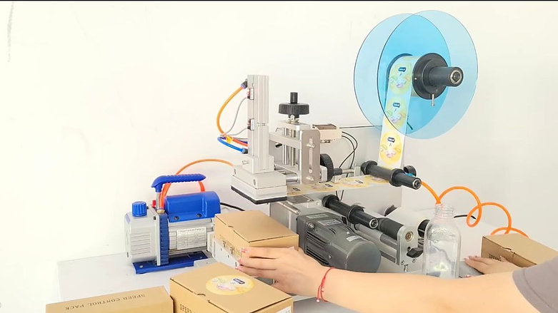 MT-60 Flat Bottle Labelling Machine
